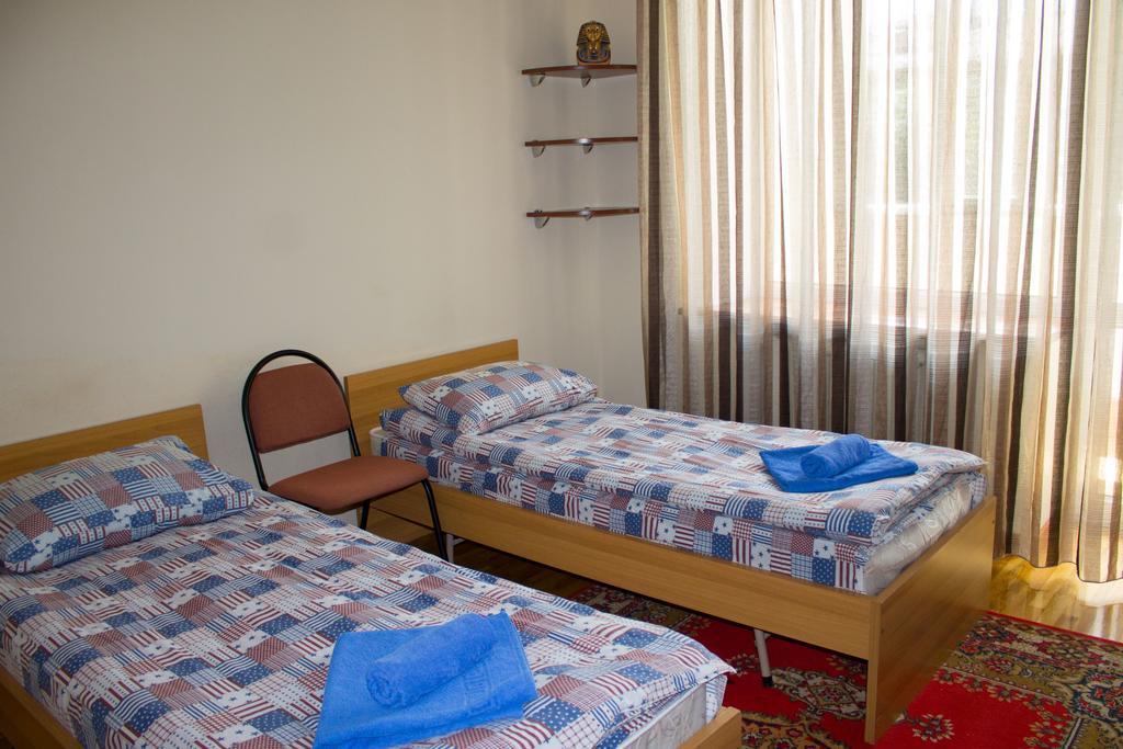 Ala Hostel Almaty Extérieur photo